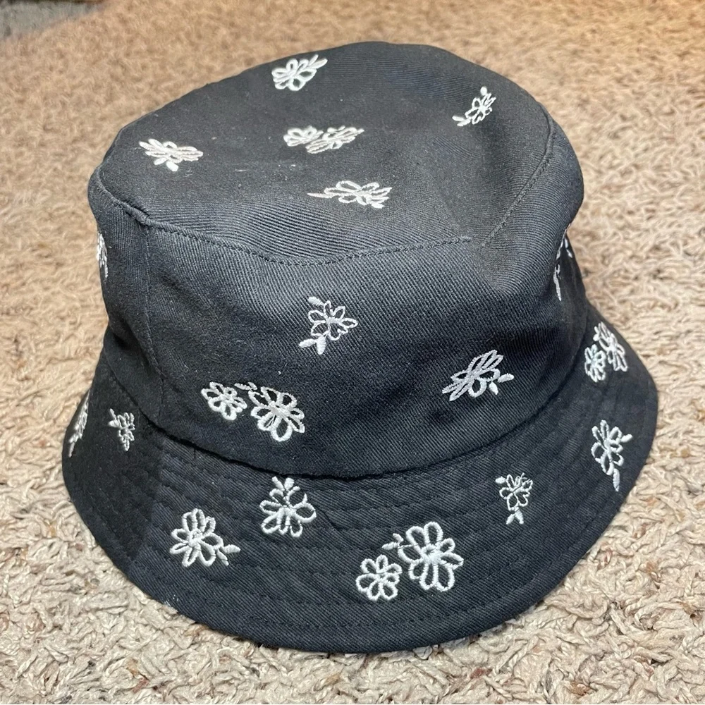 Kids Forever 21  bucket hat‎